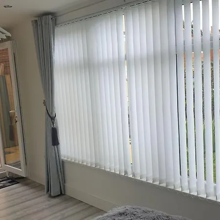 Near Liverpool Double Bedroom Hideaway Wirral Exterior photo
